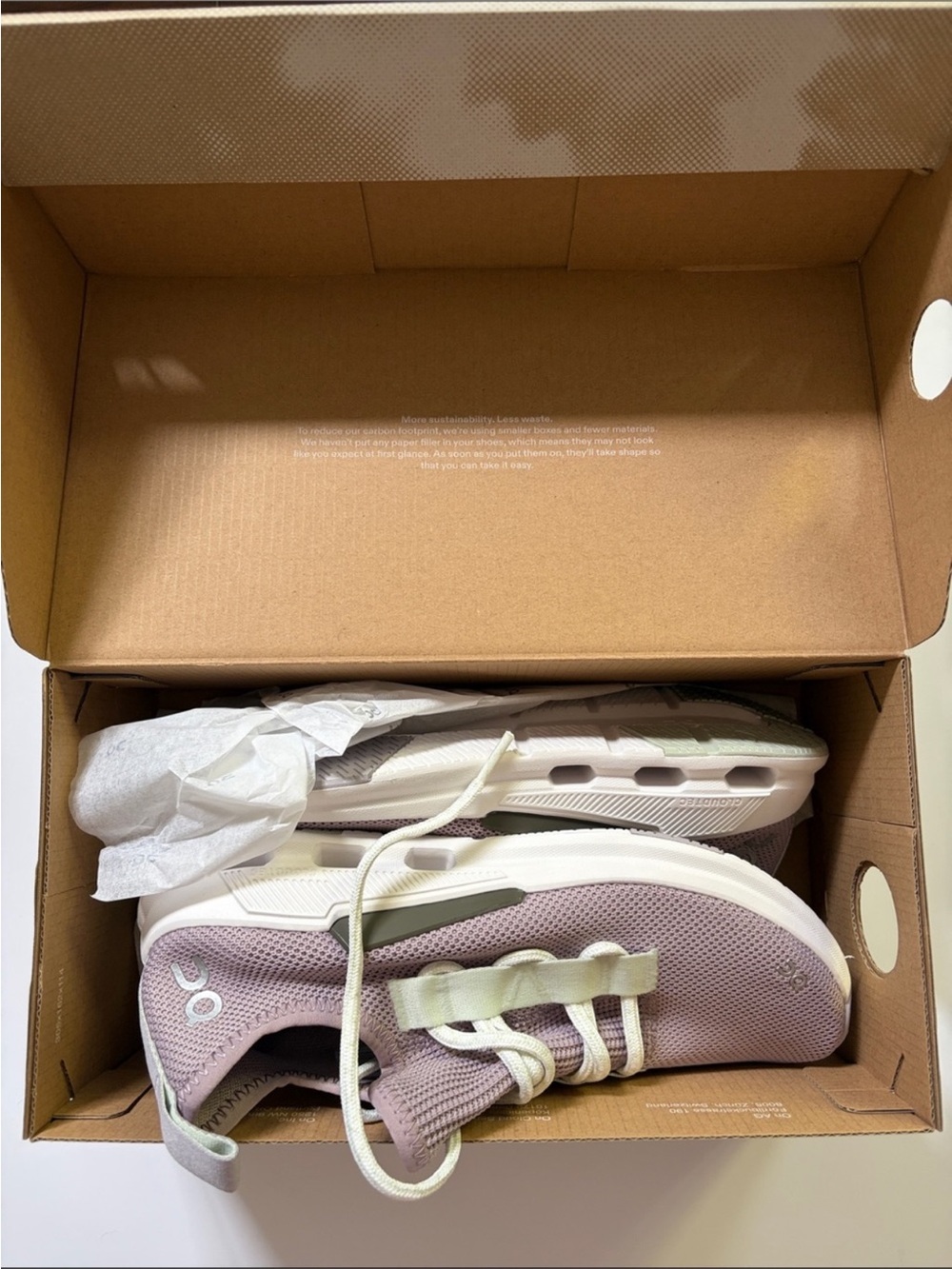 On Running On Cloud Shoes Sneakers Women's Cloudeasy Color: Heron/Aloe size 8.5 - Picture 4 of 12